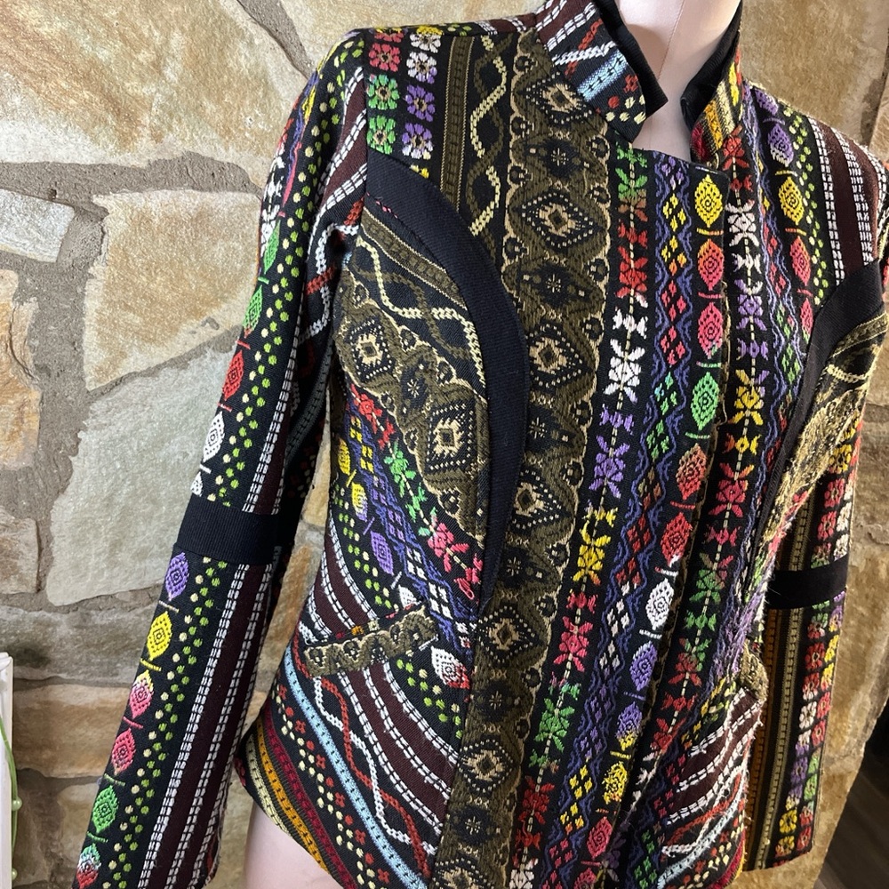 Multicoloured Patterned Jacket With A Boho Vibe - image 2